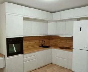 Модульная кухня Бруклин 2.4 x 2 м (Бетон белый) в Томске - tomsk.katalogmebeli.com | фото 15